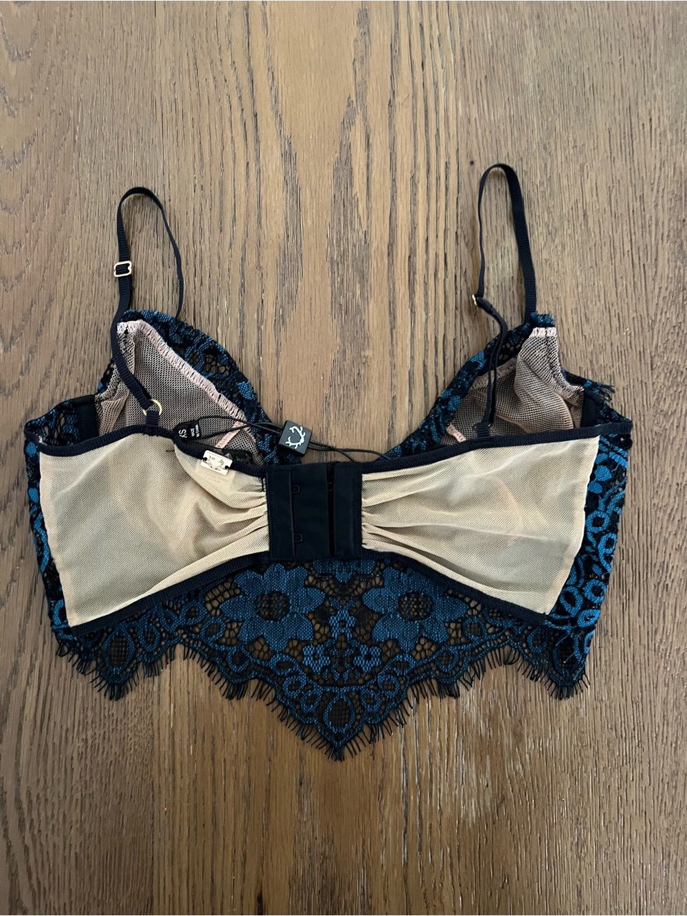 For Love & Lemons Kate Underwire
Bra Size XS NWOT - Picture 6 of 8